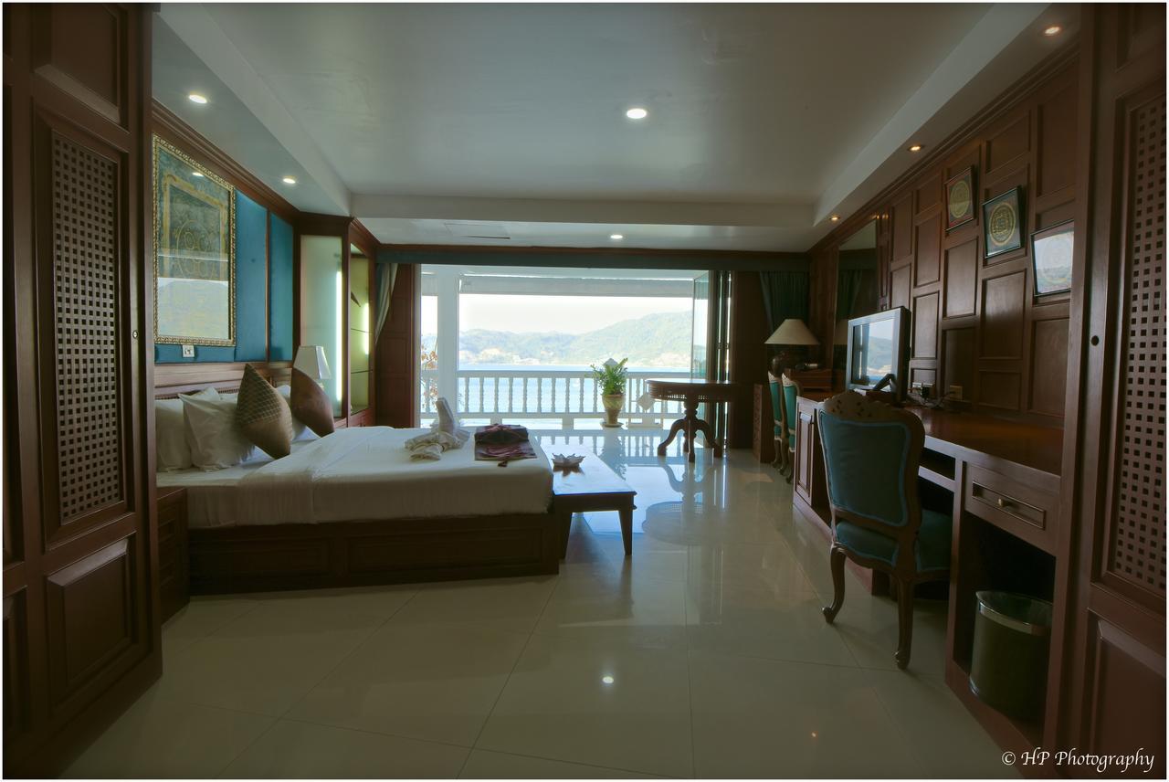 Villa Regtuk Patong Exterior photo